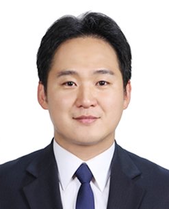 윤호준 작가